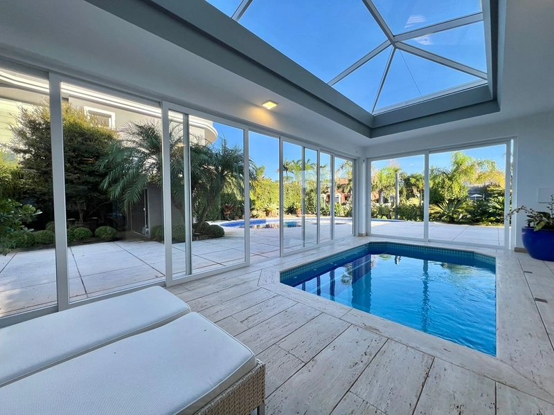 Mansão de 2 terrenos Beira Lago no Condomínio Atlântida Ilhas Park com 6 suítes. : 21ª foto da galeria de imagens do imóvel