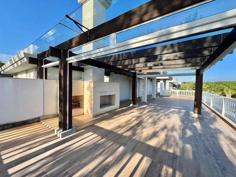 Mansão de 2 terrenos Beira Lago no Condomínio Atlântida Ilhas Park com 6 suítes. : 22ª foto da galeria de imagens do imóvel