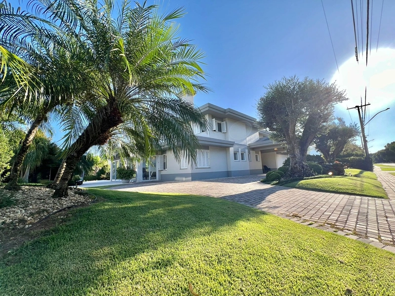 Mansão de 2 terrenos Beira Lago no Condomínio Atlântida Ilhas Park com 6 suítes. : 3ª foto da galeria de imagens do imóvel