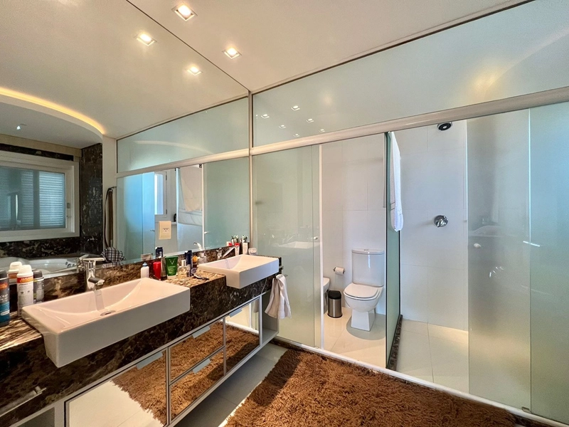 Mansão de 2 terrenos Beira Lago no Condomínio Atlântida Ilhas Park com 6 suítes. : 29ª foto da galeria de imagens do imóvel