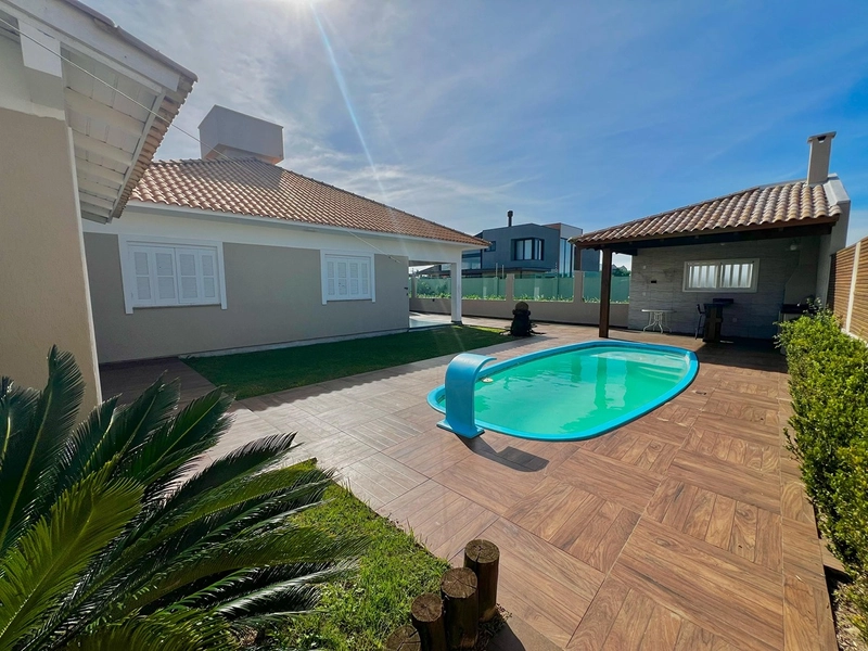 Maravilhosa casa ao Lado do Los Cobos, próximo ao Mar e com Piscina! : 5ª foto da galeria de imagens do imóvel