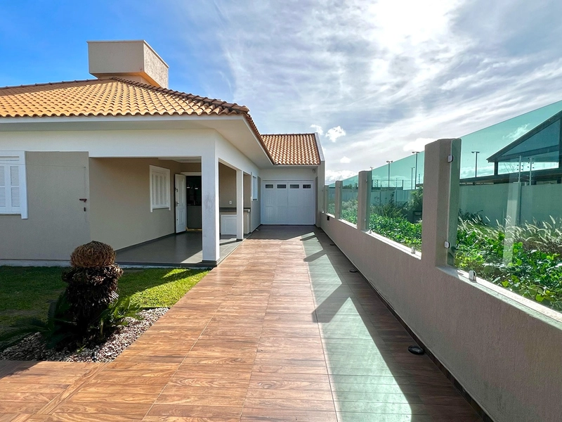 Maravilhosa casa ao Lado do Los Cobos, próximo ao Mar e com Piscina! : 4ª foto da galeria de imagens do imóvel