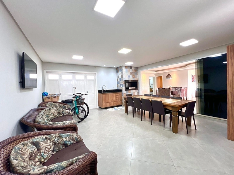 Maravilhosa casa ao Lado do Los Cobos, próximo ao Mar e com Piscina! : 12ª foto da galeria de imagens do imóvel