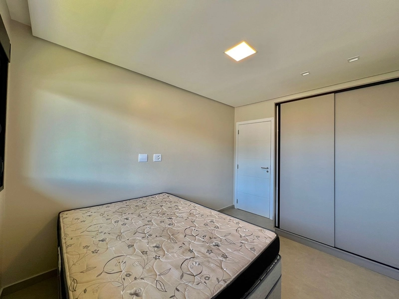 Excelente Sobrado à venda no Condomínio Beira Mar, com vista para o mar e o condomínio conta com uma infraestrutura completa de lazer. : 31ª foto da galeria de imagens do imóvel