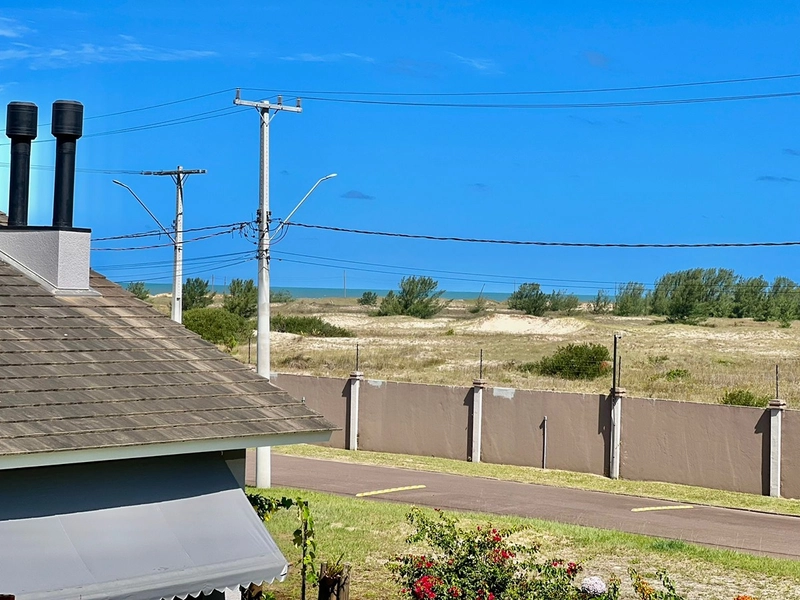 Excelente Sobrado à venda no Condomínio Beira Mar, com vista para o mar e o condomínio conta com uma infraestrutura completa de lazer. : 5ª foto da galeria de imagens do imóvel