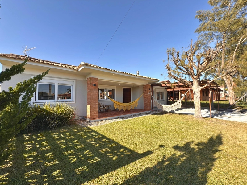 Excelente Casa apenas 3 quadras do mar! : 9ª foto da galeria de imagens do imóvel
