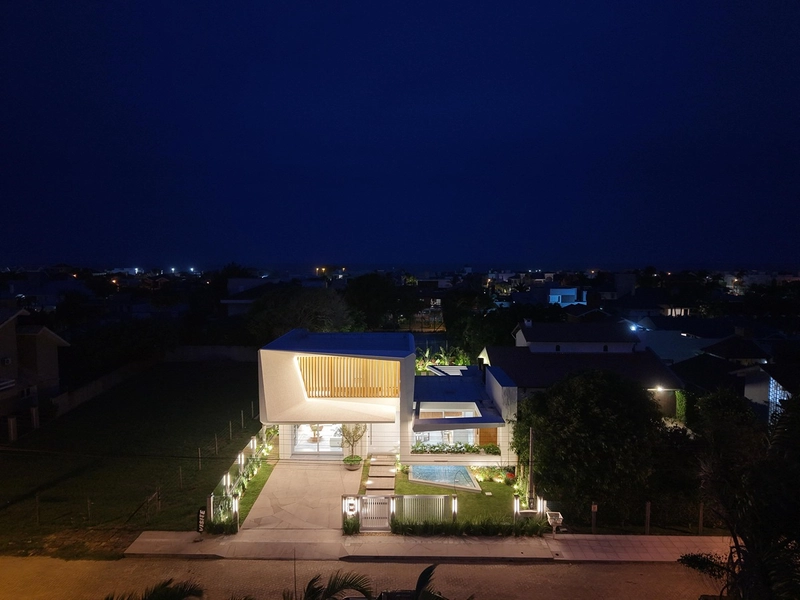 Mansão à venda perto do mar em Atlântida! : 60ª foto da galeria de imagens do imóvel