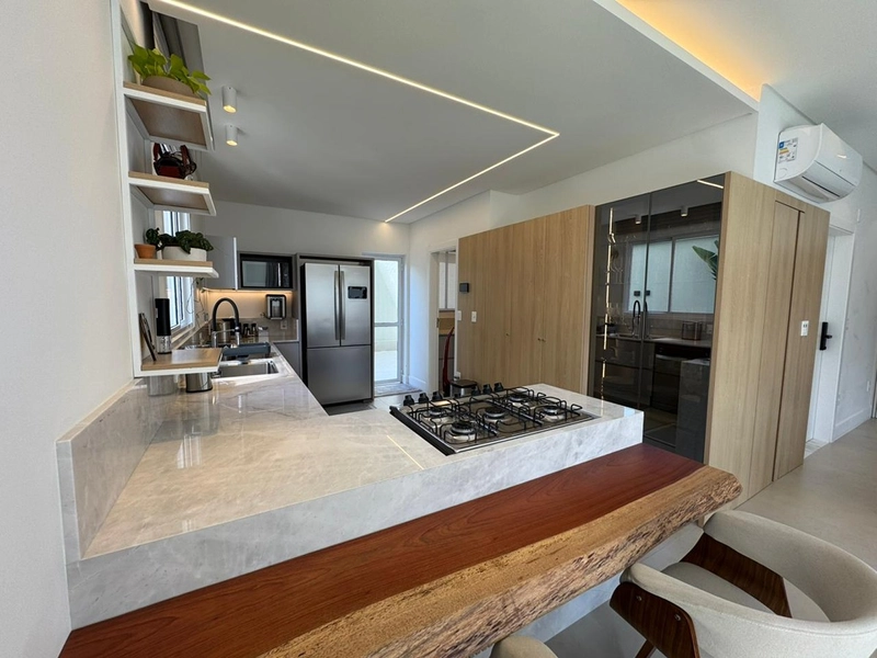 Balneário Camboriú - Centro - Próximo do Mar - Apartamento Giardino c/ 280m² privativos - 3 suítes individuais - 3 vagas de garagem : 11ª foto da galeria de imagens do imóvel