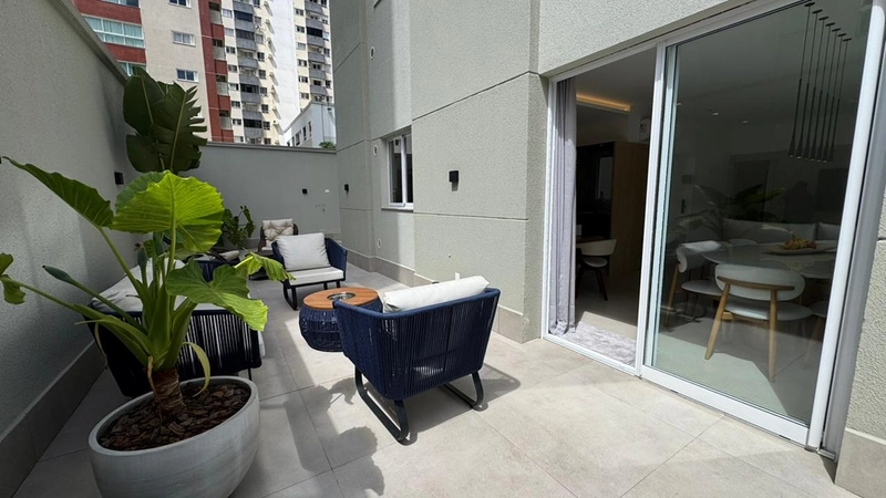 Balneário Camboriú - Centro - Próximo do Mar - Apartamento Giardino c/ 280m² privativos - 3 suítes individuais - 3 vagas de garagem : 6ª foto da galeria de imagens do imóvel