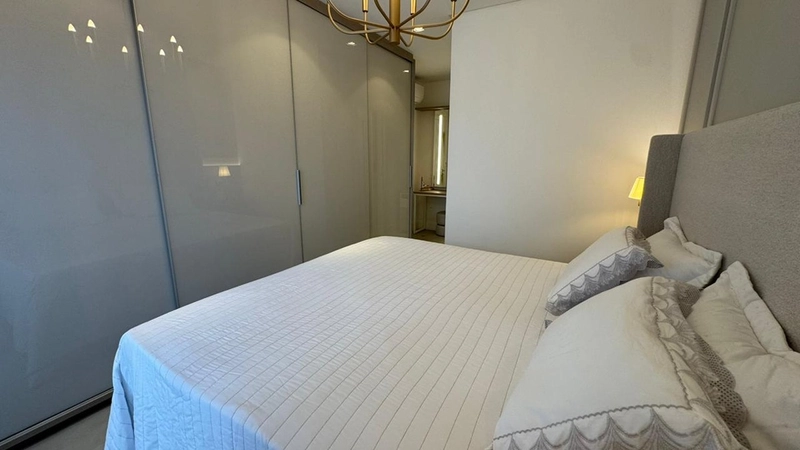 Balneário Camboriú - Centro - Próximo do Mar - Apartamento Giardino c/ 280m² privativos - 3 suítes individuais - 3 vagas de garagem : 24ª foto da galeria de imagens do imóvel