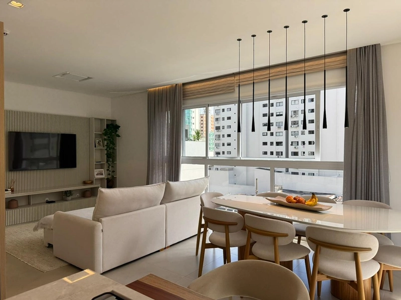 Balneário Camboriú - Centro - Próximo do Mar - Apartamento Giardino c/ 280m² privativos - 3 suítes individuais - 3 vagas de garagem : 9ª foto da galeria de imagens do imóvel
