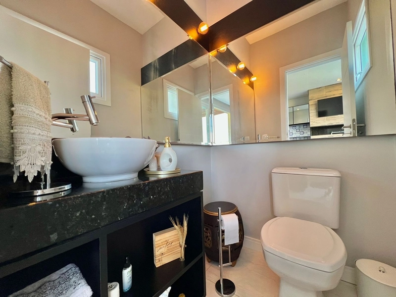 Uma casa funcional, de fundos para área verde com bastante espaço e ventilação! : 38ª foto da galeria de imagens do imóvel