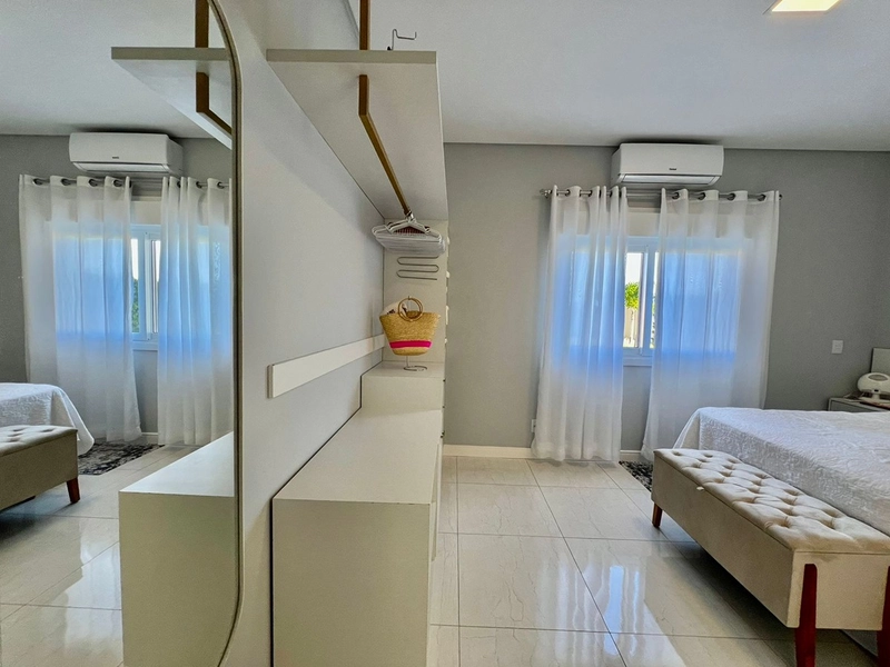 Uma casa funcional, de fundos para área verde com bastante espaço e ventilação! : 33ª foto da galeria de imagens do imóvel