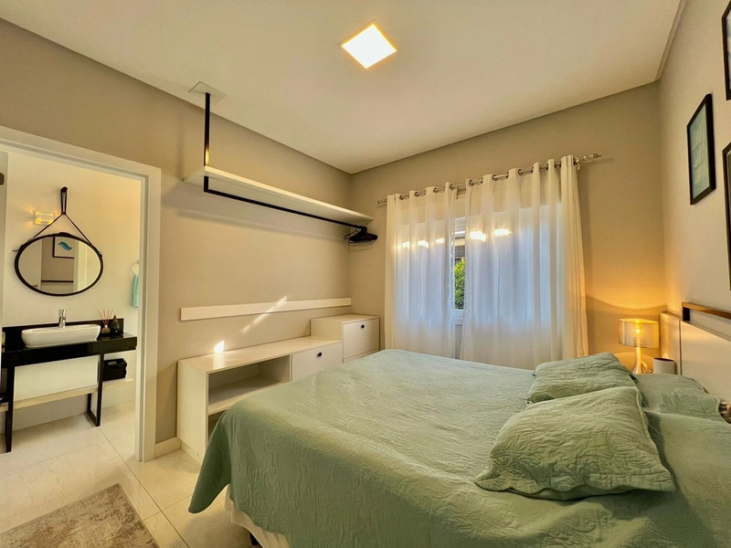 Uma casa funcional, de fundos para área verde com bastante espaço e ventilação! : 30ª foto da galeria de imagens do imóvel