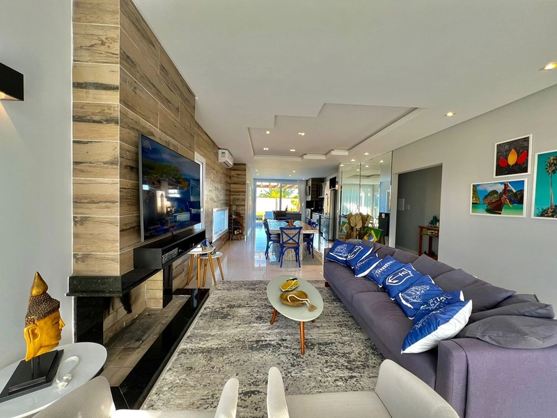 Uma casa funcional, de fundos para área verde com bastante espaço e ventilação! : 6ª foto da galeria de imagens do imóvel