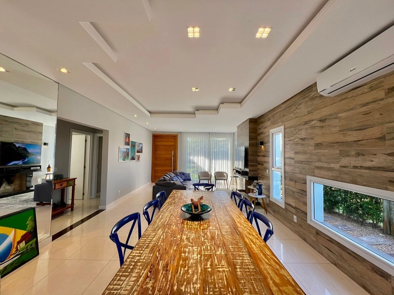 Uma casa funcional, de fundos para área verde com bastante espaço e ventilação! : 7ª foto da galeria de imagens do imóvel