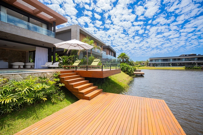 🏡 CASA DE ALTO PADRÃO NO CONDOMÍNIO SENSE – XANGRI-LÁ: 5ª foto da galeria de imagens do imóvel