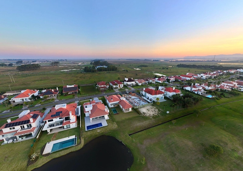 Mansão com vista liberada para o Campo de Golfe. : 16ª foto da galeria de imagens do imóvel