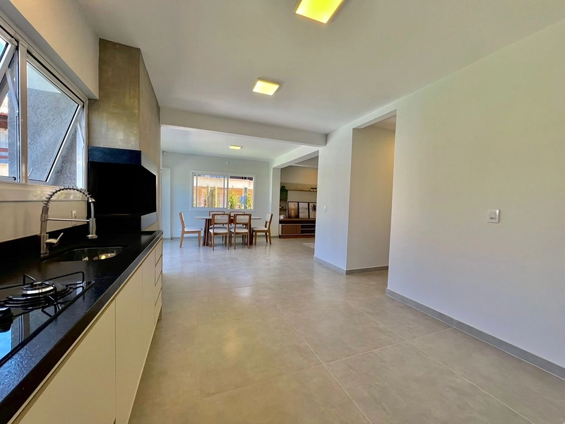 Excelente Casa Perto do Mar, Mobília NOVA, com Piscina, Churrasqueira e um Amplo pátio!: 15ª foto da galeria de imagens do imóvel