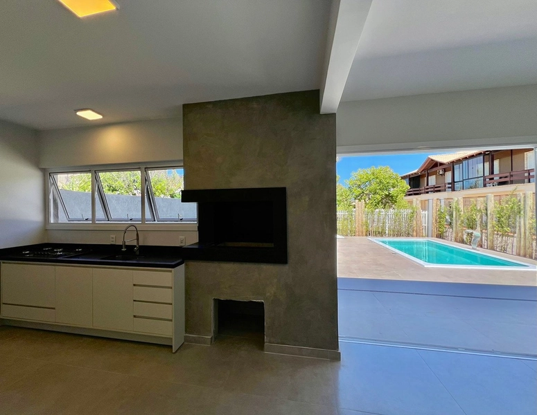 Excelente Casa Perto do Mar, Mobília NOVA, com Piscina, Churrasqueira e um Amplo pátio!: 13ª foto da galeria de imagens do imóvel