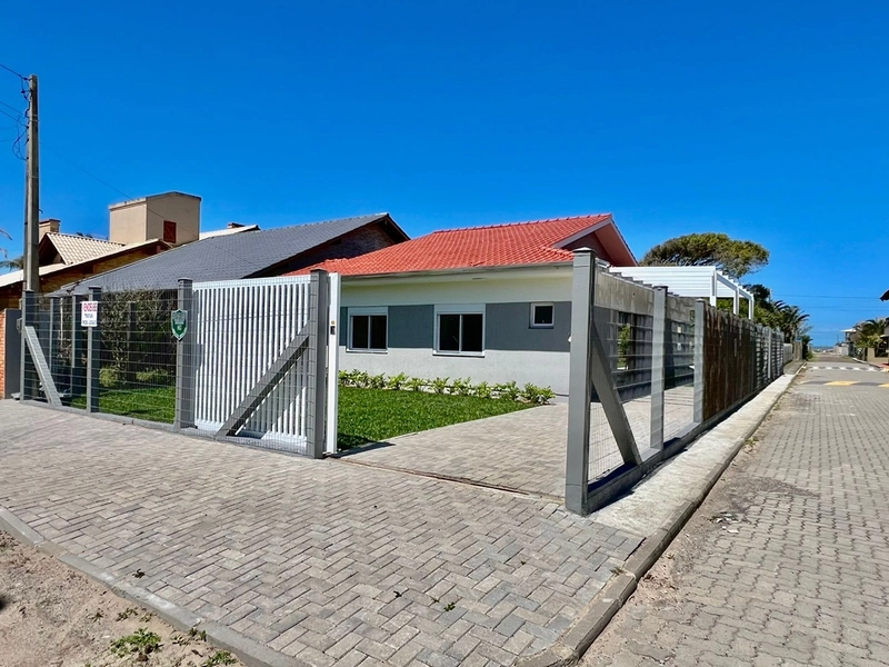 Excelente Casa Perto do Mar, Mobília NOVA, com Piscina, Churrasqueira e um Amplo pátio!: 5ª foto da galeria de imagens do imóvel