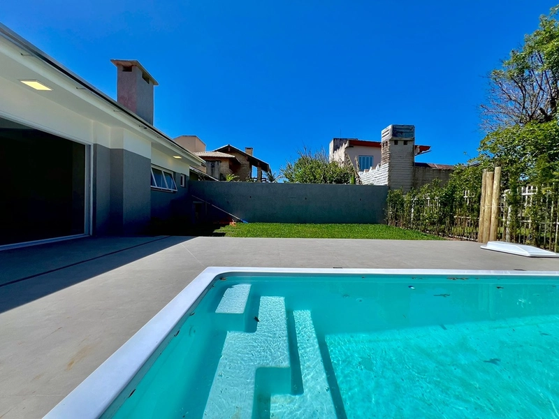 Excelente Casa Perto do Mar, Mobília NOVA, com Piscina, Churrasqueira e um Amplo pátio!: 7ª foto da galeria de imagens do imóvel