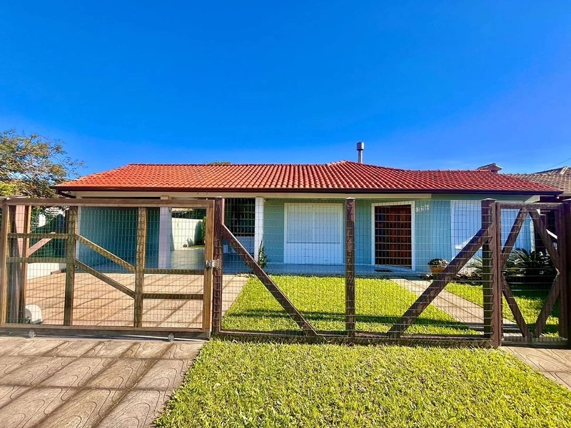Uma casa na praia com ótimo custo benefício! : 1ª foto da galeria de imagens do imóvel