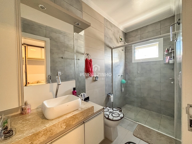 Casa de Alto Padrão - 3 Dormitórios - Com Piscina: 11ª foto da galeria de imagens do imóvel