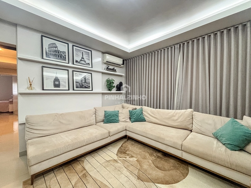 Casa de Alto Padrão - 3 Dormitórios - Com Piscina: 5ª foto da galeria de imagens do imóvel