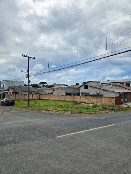 Terreno Esquina Bairro Guarujá: 6ª foto da galeria de imagens do imóvel