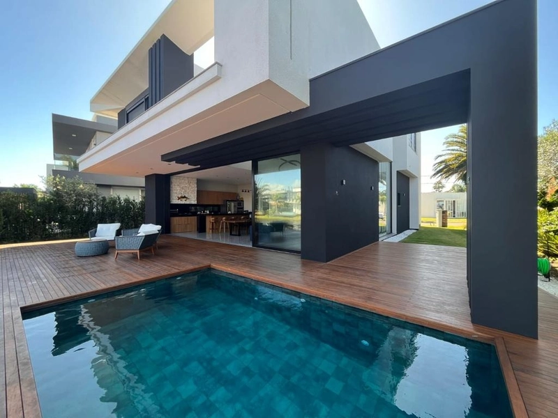 CONDOMINIO MALIBÚ BEACH RESIDENCE