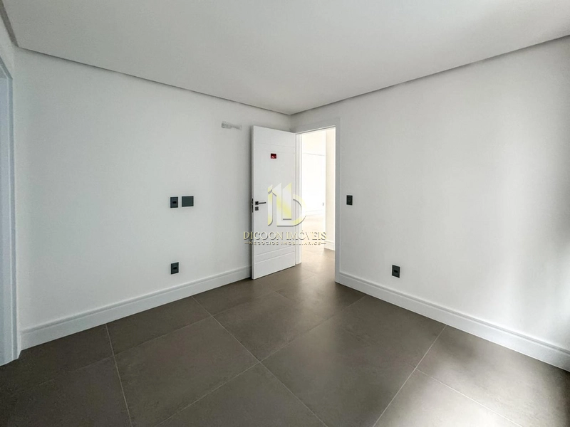 APARTAMENTO NO EDIFICIO PRAÇA QUATRO EM TORRES: 15ª foto da galeria de imagens do imóvel
