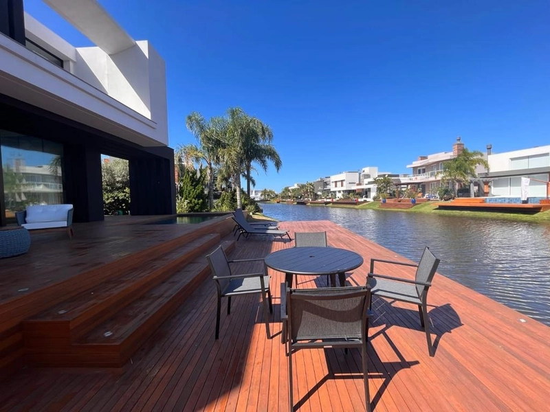 Excelente Casa em Condomínio de 5 Dormitórios em Capão da Canoa: 20ª foto da galeria de imagens do imóvel