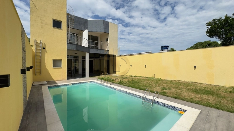 Casa de Alto Padrão para Venda com 4 Suítes, Piscina e Área Gourmet no Bairro Niterói – Canoas/RS: 7ª foto da galeria de imagens do imóvel