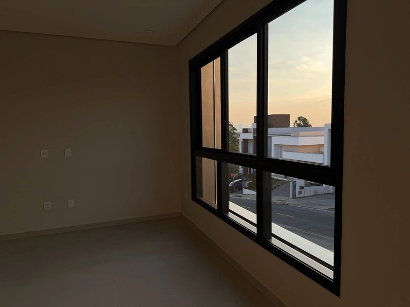 Casa Nova de Alto Padrão no Sunlake Votorantim | 4 Suítes, Piscina e Área Gourmet | Próx. Raposo Tavares: 7ª foto da galeria de imagens do imóvel
