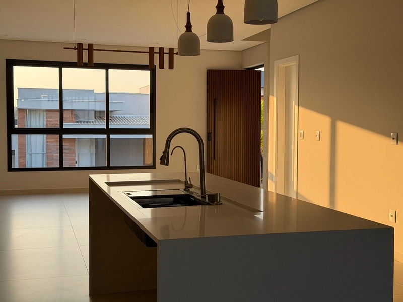 Casa Nova de Alto Padrão no Sunlake Votorantim | 4 Suítes, Piscina e Área Gourmet | Próx. Raposo Tavares: 13ª foto da galeria de imagens do imóvel