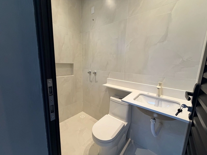 Casa Nova de Alto Padrão no Sunlake Votorantim | 4 Suítes, Piscina e Área Gourmet | Próx. Raposo Tavares: 29ª foto da galeria de imagens do imóvel