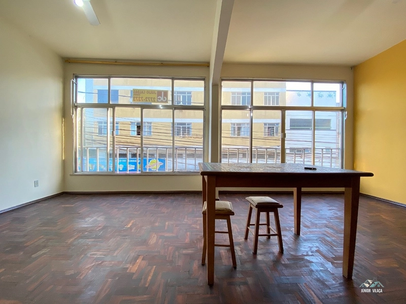 Vendo Excelente Apartamento – Centro | Macaé – RJ: 3ª foto da galeria de imagens do imóvel