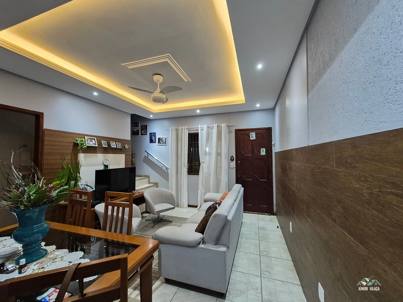 À Venda: Excelente Casa Triplex em Condomínio - Novo Horizonte, Macaé/RJ: 3ª foto da galeria de imagens do imóvel