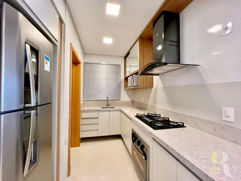 APARTAMENTO FINAMENTE DECORADO COM VISTA PARA O MAR: 15ª foto da galeria de imagens do imóvel