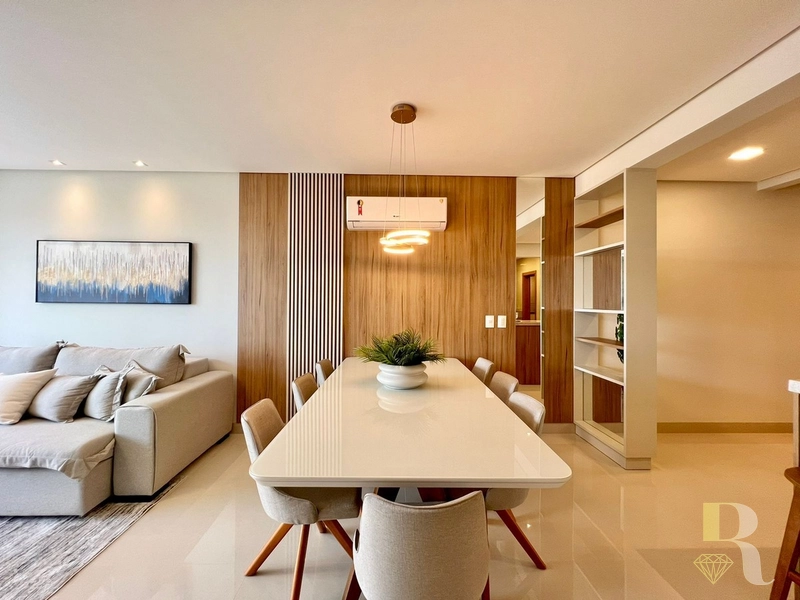 APARTAMENTO FINAMENTE DECORADO COM VISTA PARA O MAR: 5ª foto da galeria de imagens do imóvel