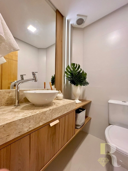 APARTAMENTO FINAMENTE DECORADO COM VISTA PARA O MAR: 20ª foto da galeria de imagens do imóvel