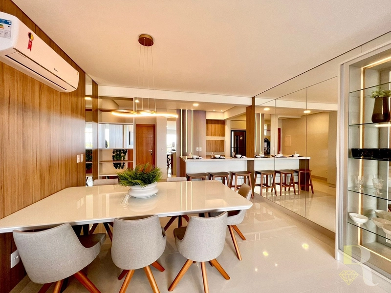 APARTAMENTO FINAMENTE DECORADO COM VISTA PARA O MAR: 6ª foto da galeria de imagens do imóvel