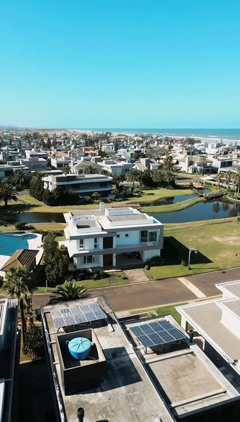 Exclusividade à Beira do Lago no Condomínio Playa Vista: 26ª foto da galeria de imagens do imóvel