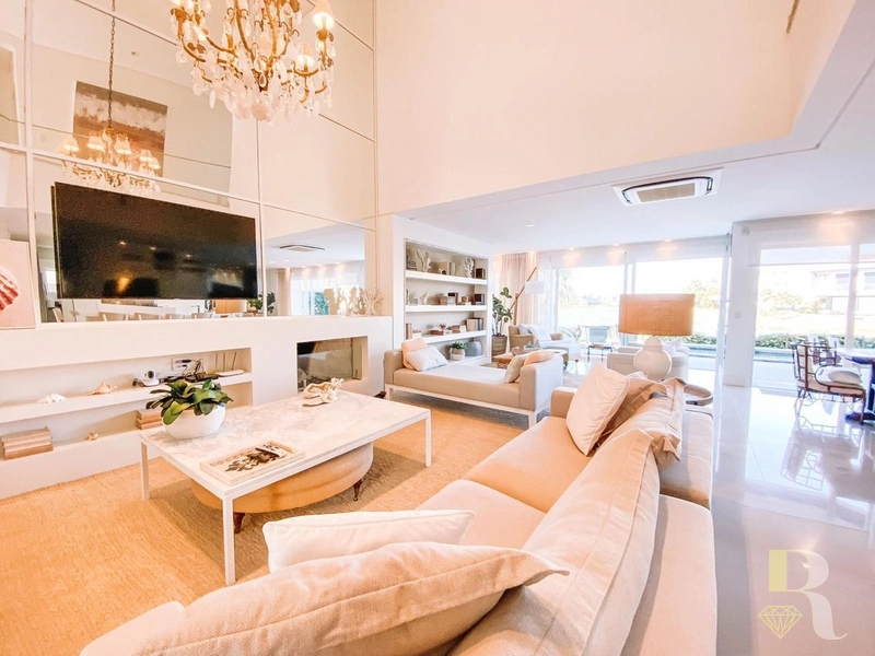 Excelente casa no Enseada: 3ª foto da galeria de imagens do imóvel