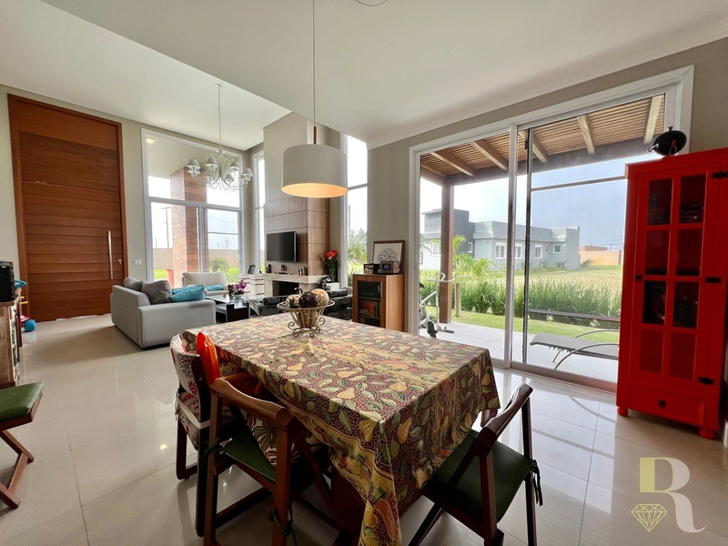Casa Magnifica a Beira do Lago: 4ª foto da galeria de imagens do imóvel