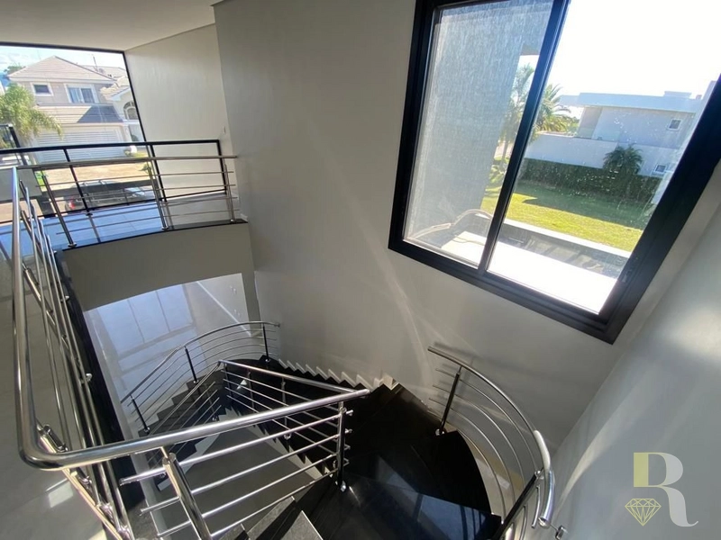 CASA NO VELAS DE FRENTE PARA A MARINA: 19ª foto da galeria de imagens do imóvel
