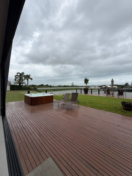CASA NO VELAS DE FRENTE PARA A MARINA: 75ª foto da galeria de imagens do imóvel