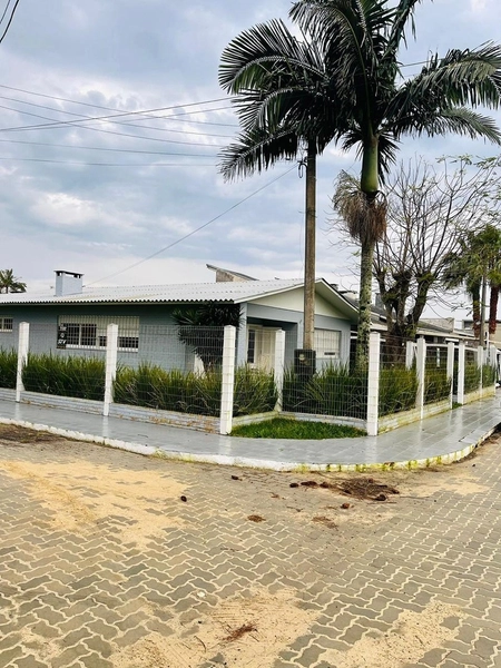 Casa Térrea Com Localização Privilegiada : 1ª foto da galeria de imagens do imóvel