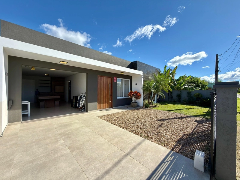 Casa à Venda em Capão da Canoa – Zona Norte | Com Piscina: 3ª foto da galeria de imagens do imóvel